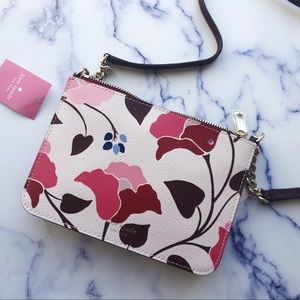 NWT Kate Spade Flower🌸💞 Crossbody